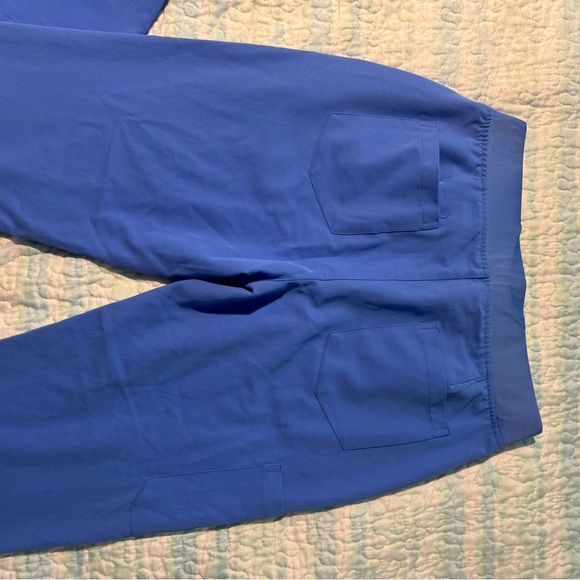 Blue Scrub Top and Bottom Set Size Small - Picture 8 of 9